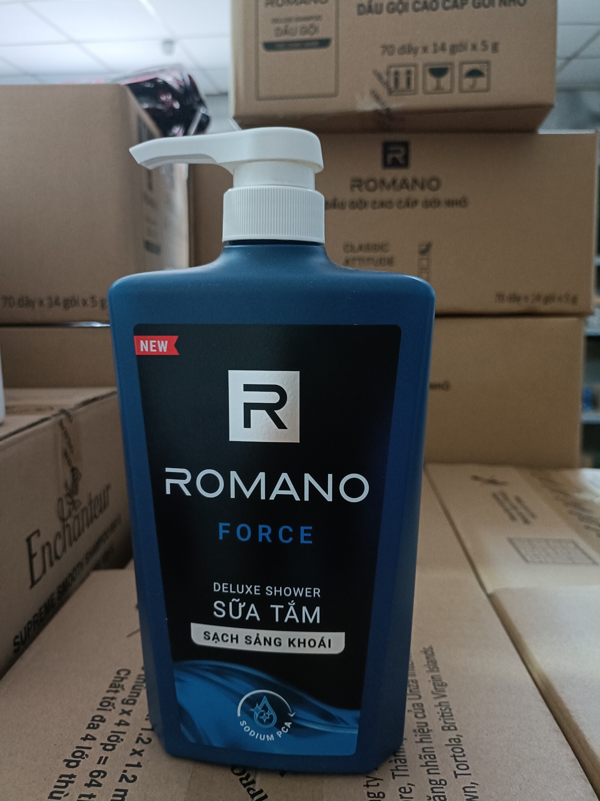 [HCM]Romano - Sữa tắm Romano Classic 650ml