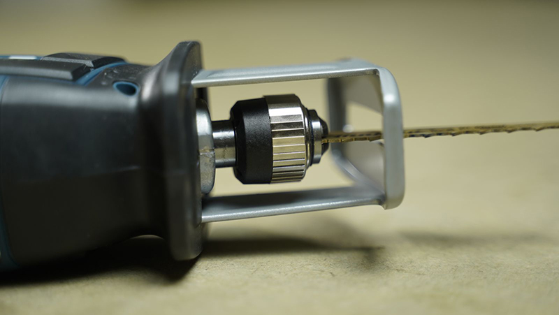 Máy cưa kiếm dùng pin Bosch GSA 12V-LI (Không kèm pin sạc)