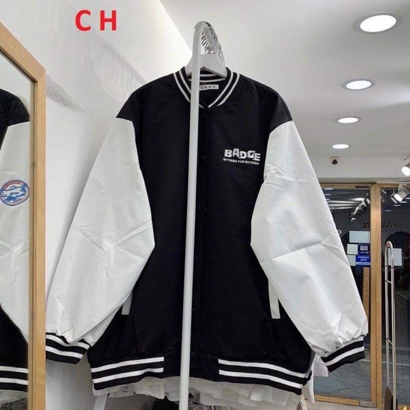 Áo gió BOMBER phối tay trắng BADGE CH12