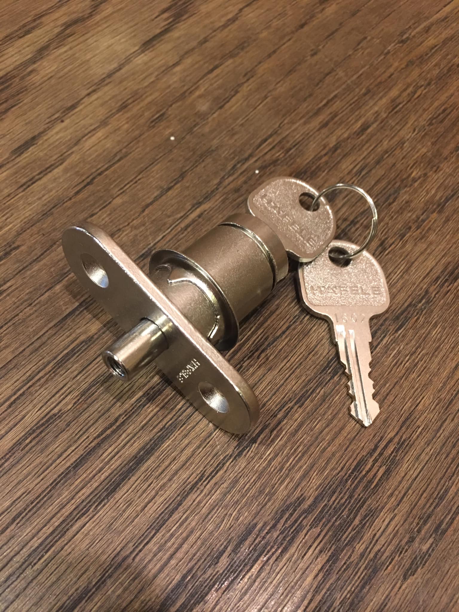 [HCM]Khóa nhấn tủ gỗ Hafele