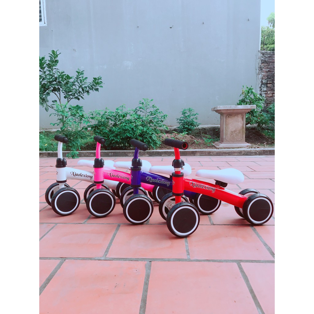 [HCM]Xe chòi chân 4 bánh (bánh nhựa)