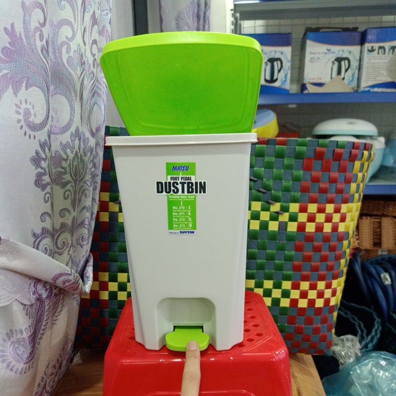 [Ảnh thật] [Có sẵn] Thùng rác đạp matsu nhí