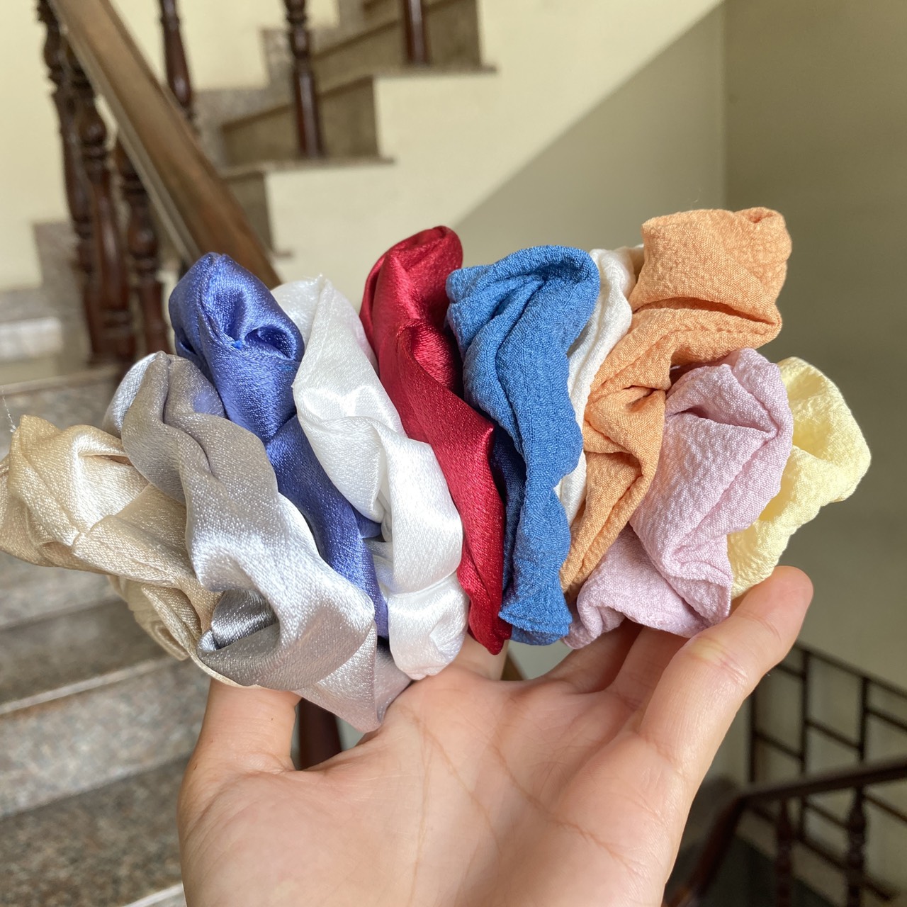 Set 10 dây buộc tóc scrunchies dễ thương