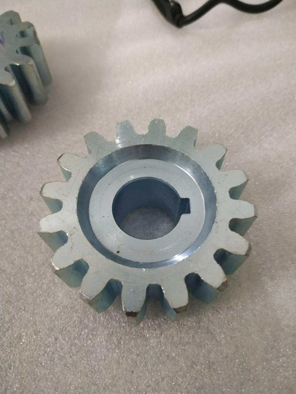 Nhông 16 bánh răng - phụ kiện cửa cổng