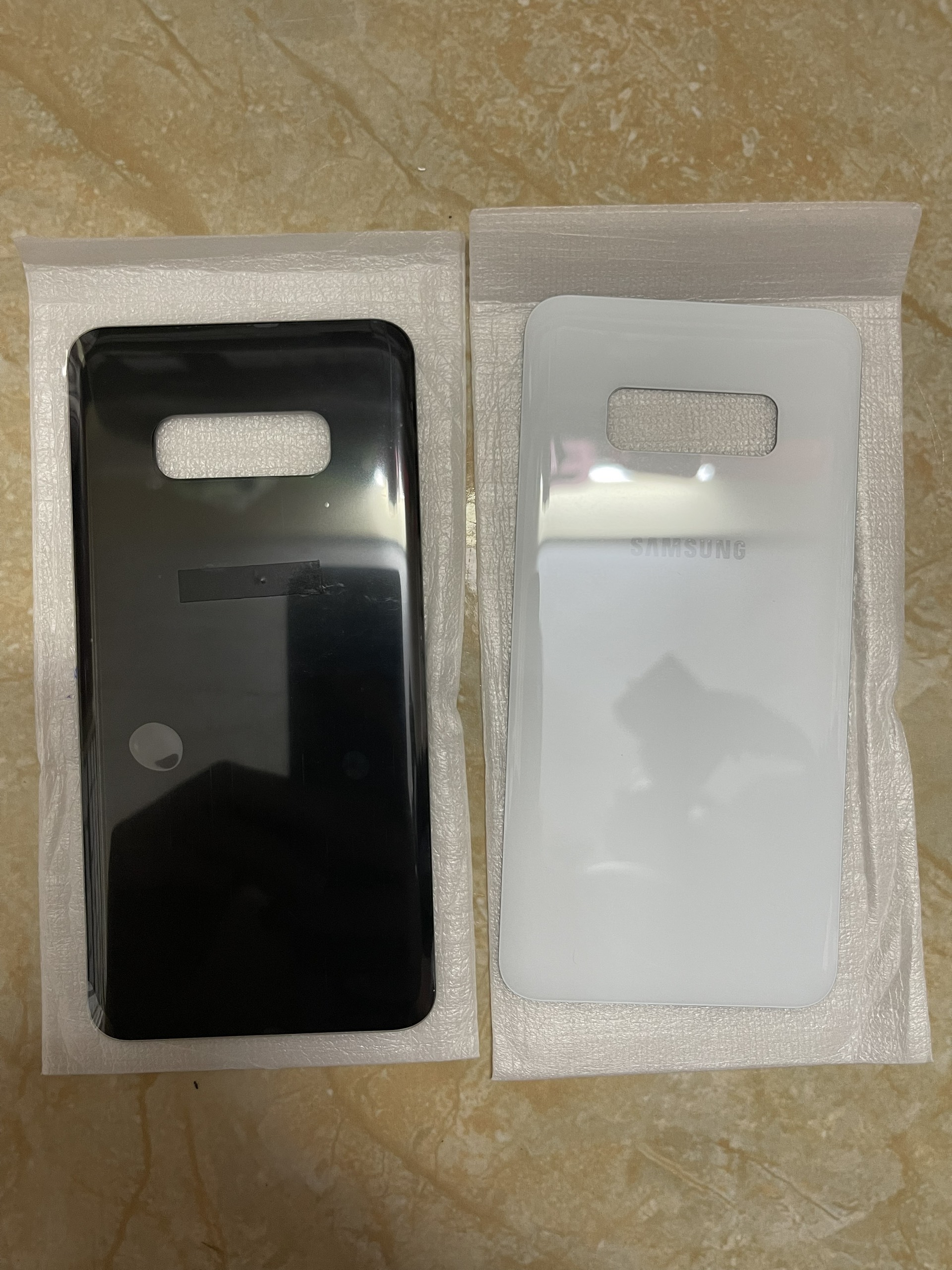 Nắp lưng Samsung Galaxy S10E