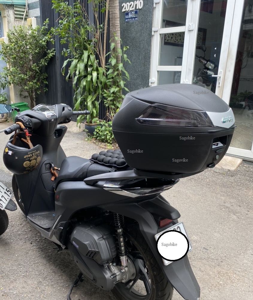 [HCM]Thùng givi B34NT lắp cho xe SH