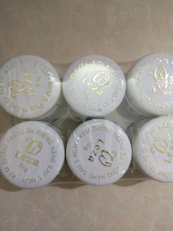 kem dưỡng trắng da wleza 18g ( trắng )