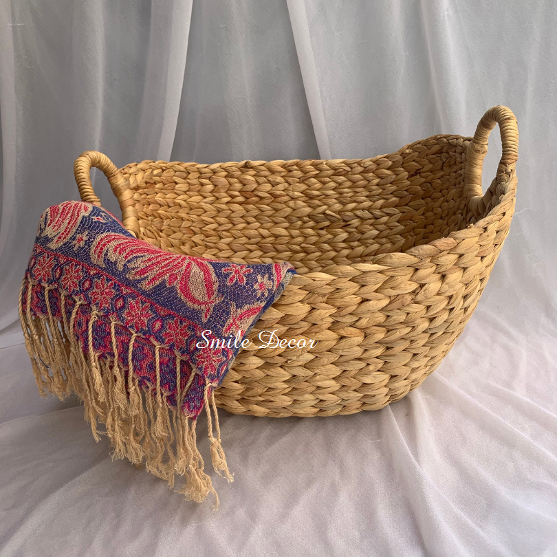 Hyacinth basket with handles for clothes, blankets