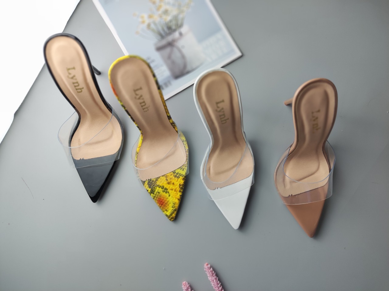 Sandal cao gót quai trong mũi nhọn