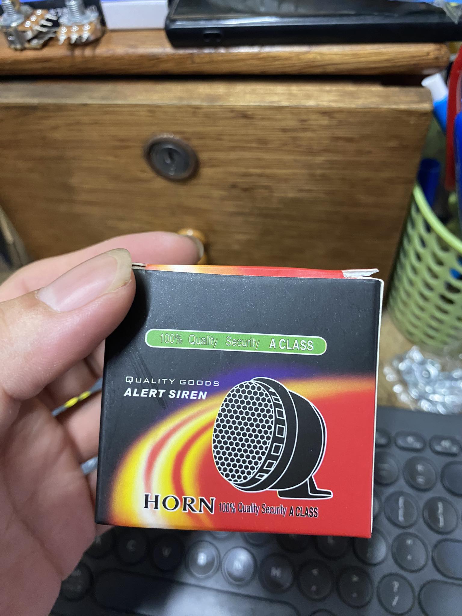 CÒI HÚ 6 TIẾNG 12V
