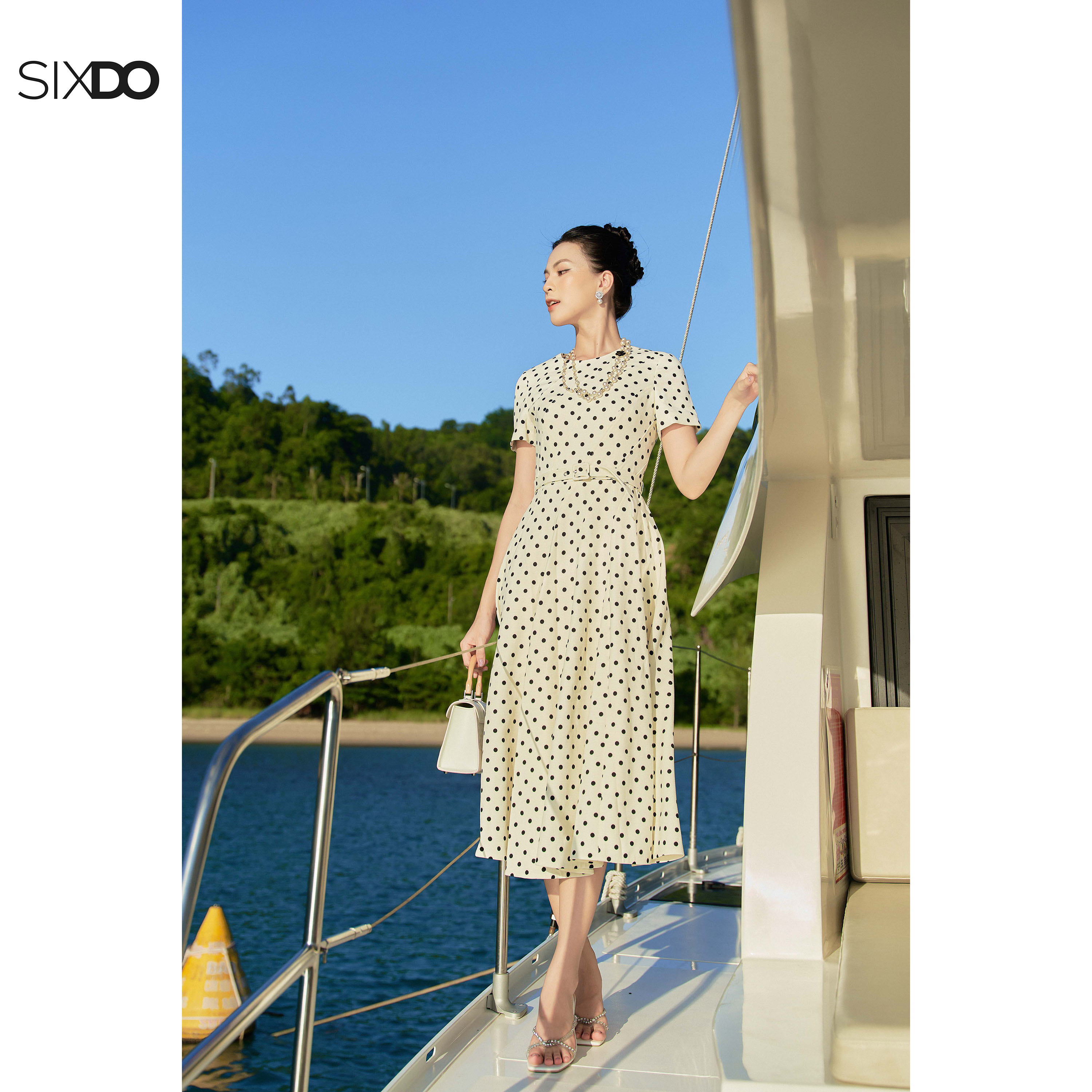 Đầm tô kem chấm bi đen SIXDO (Cream Polka Dots Midi Raw Dress)