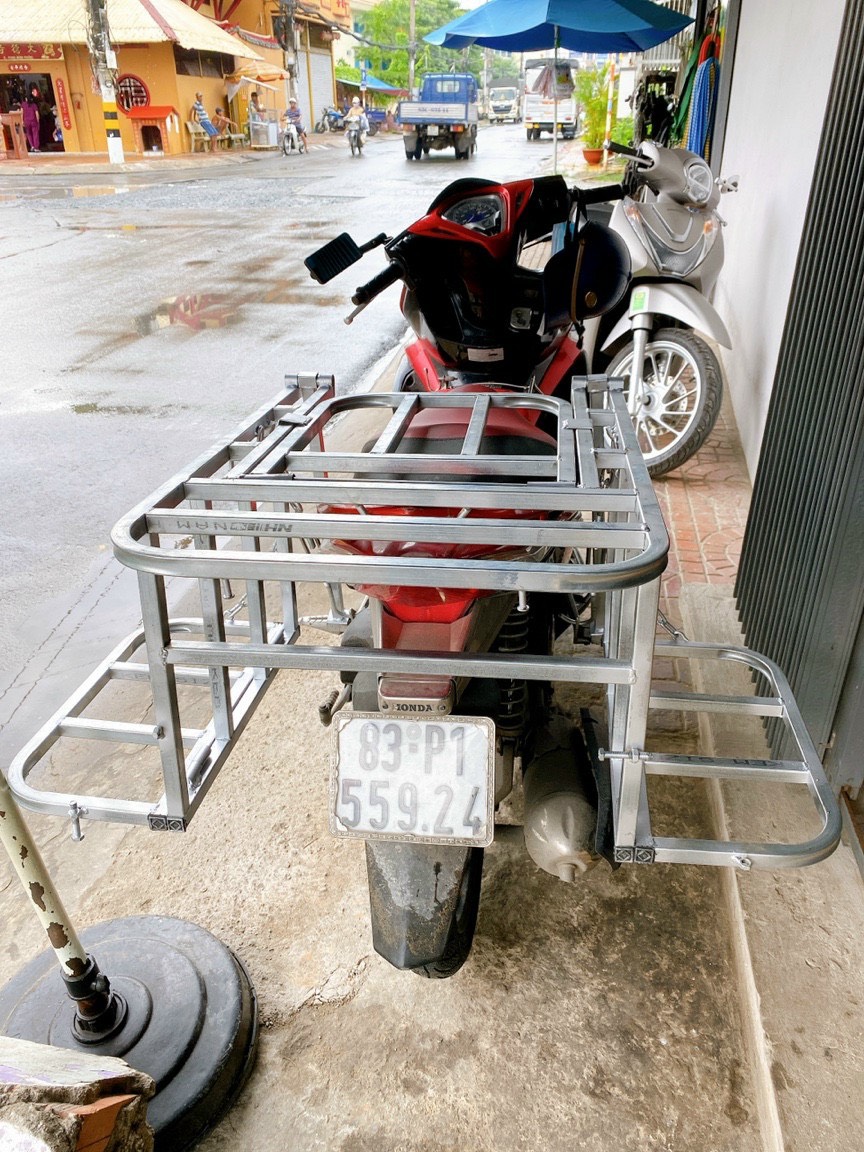 baga 2 cánh có  mở cốp xăng