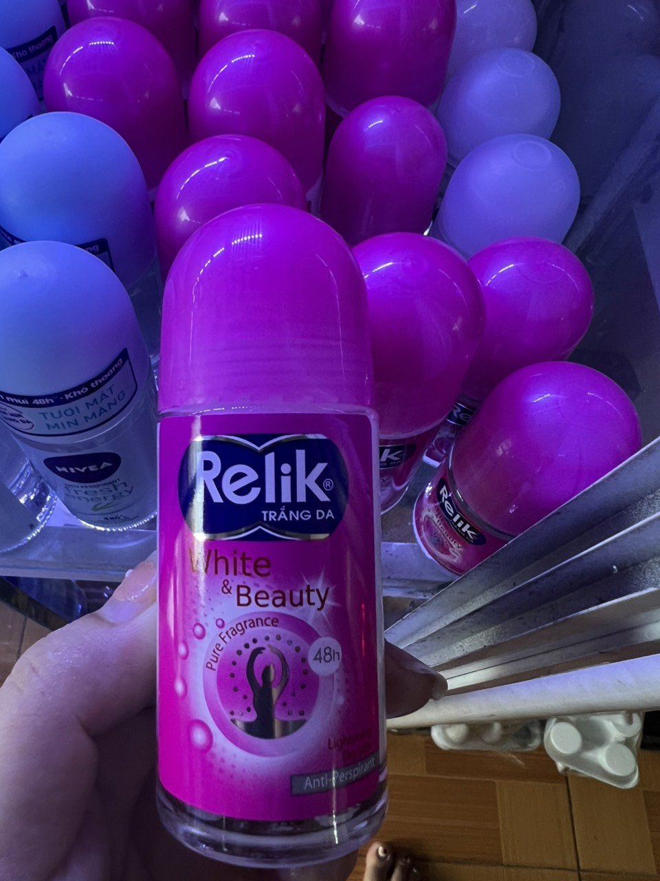 Lăn Khử Mùi Relik Trắng Da 50ml
