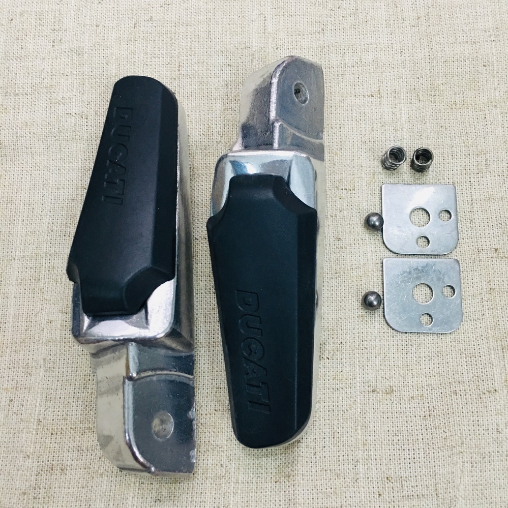 [HCM]GÁC CHÂN MẪU DUCATI HÀNG CAO CẤP ĐỦ MÀU