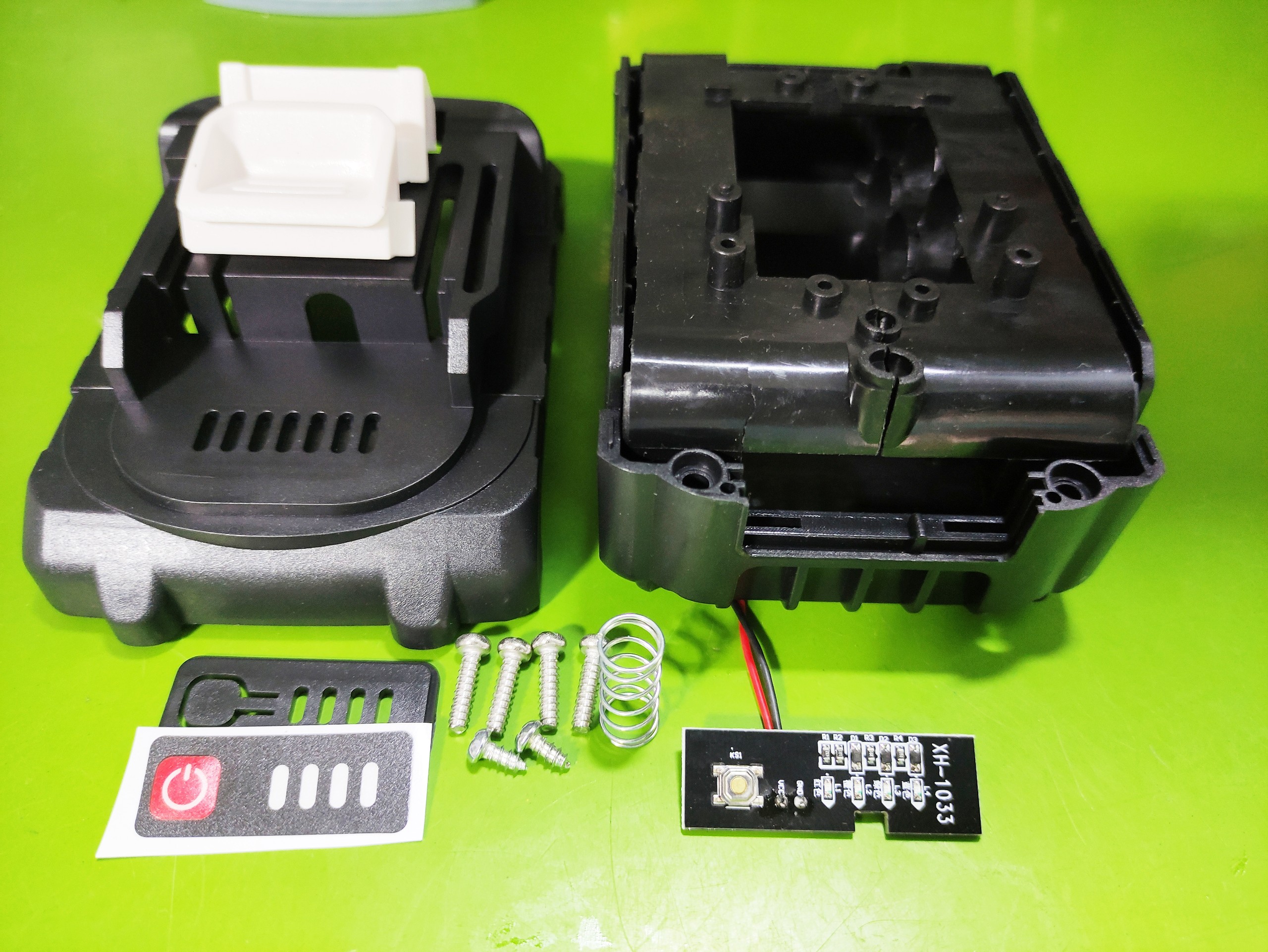 Vỏ pin Makita có đèn báo 2 hàng cell cao cấp