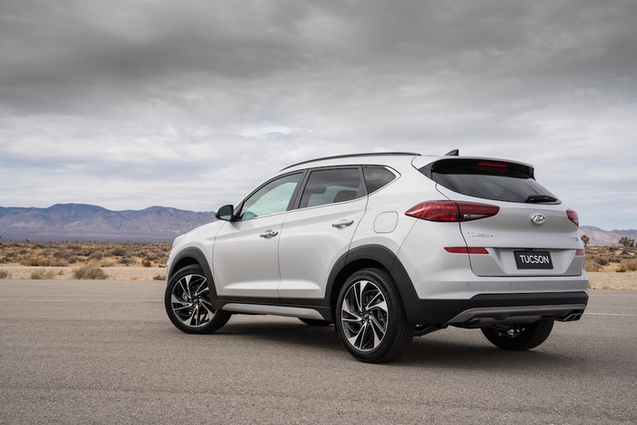 Ty chống cốp điện Hyundai Tucson 2015-2020(giá 1 cây)