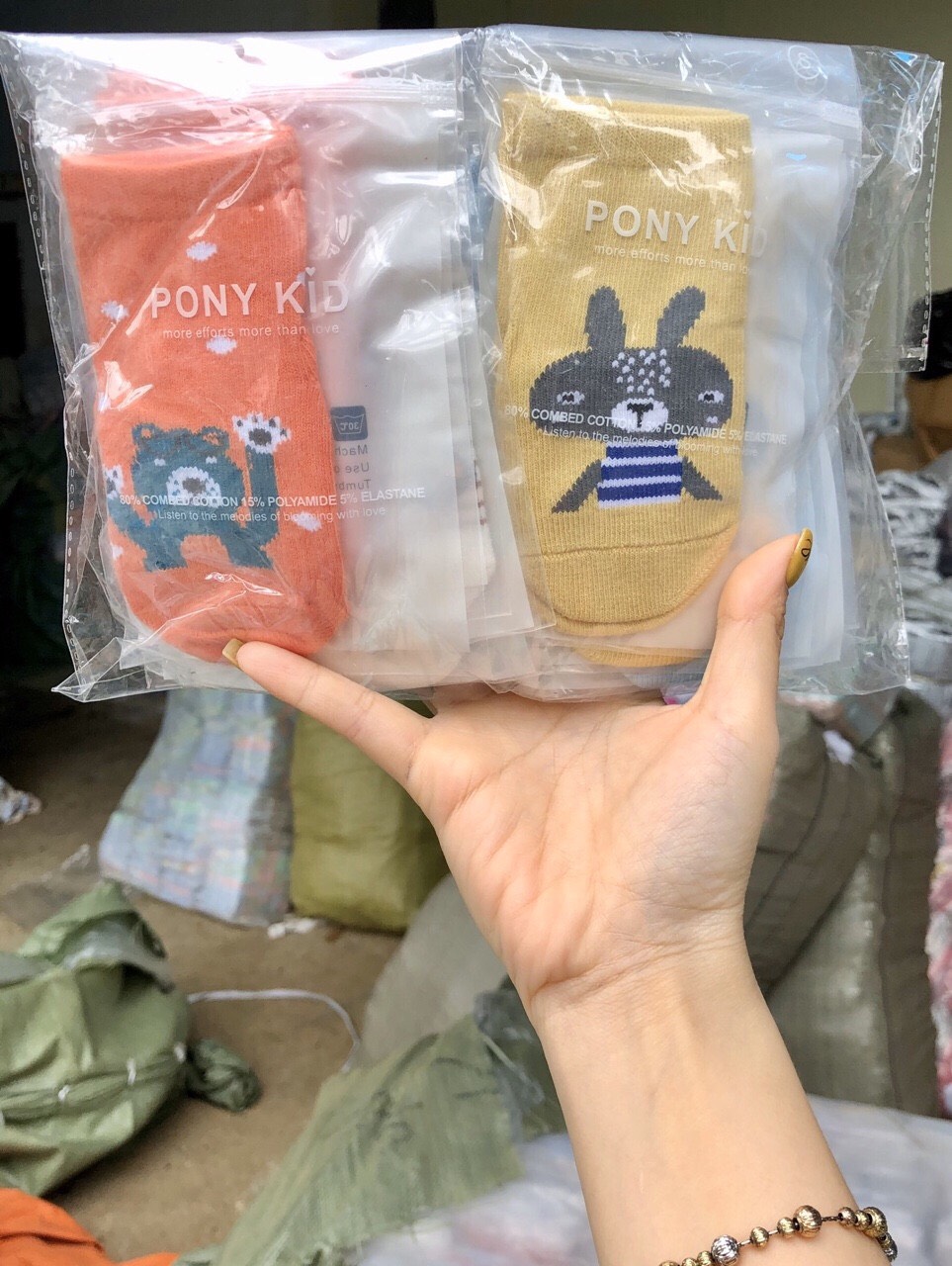 Bộ 2 đôi tất Pony kid mẫu mới 2018