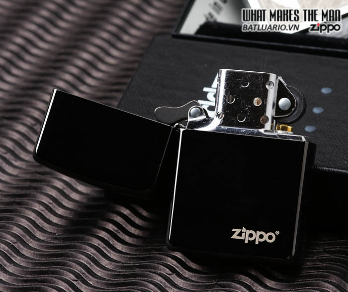 Bật Lửa Zippo Ebony with Zippo Logo 24756ZL