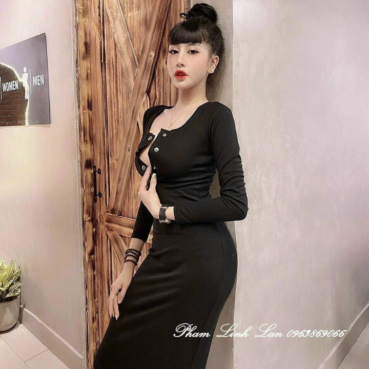 Đầm body thun gân tay dài cổ tròn cài nút