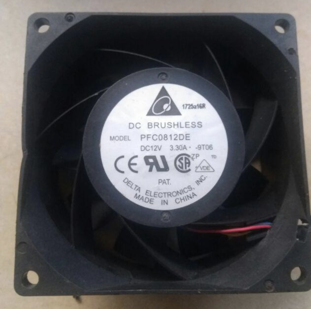 Quạt tản nhiệt DELTA 12V 3.30A 8cm