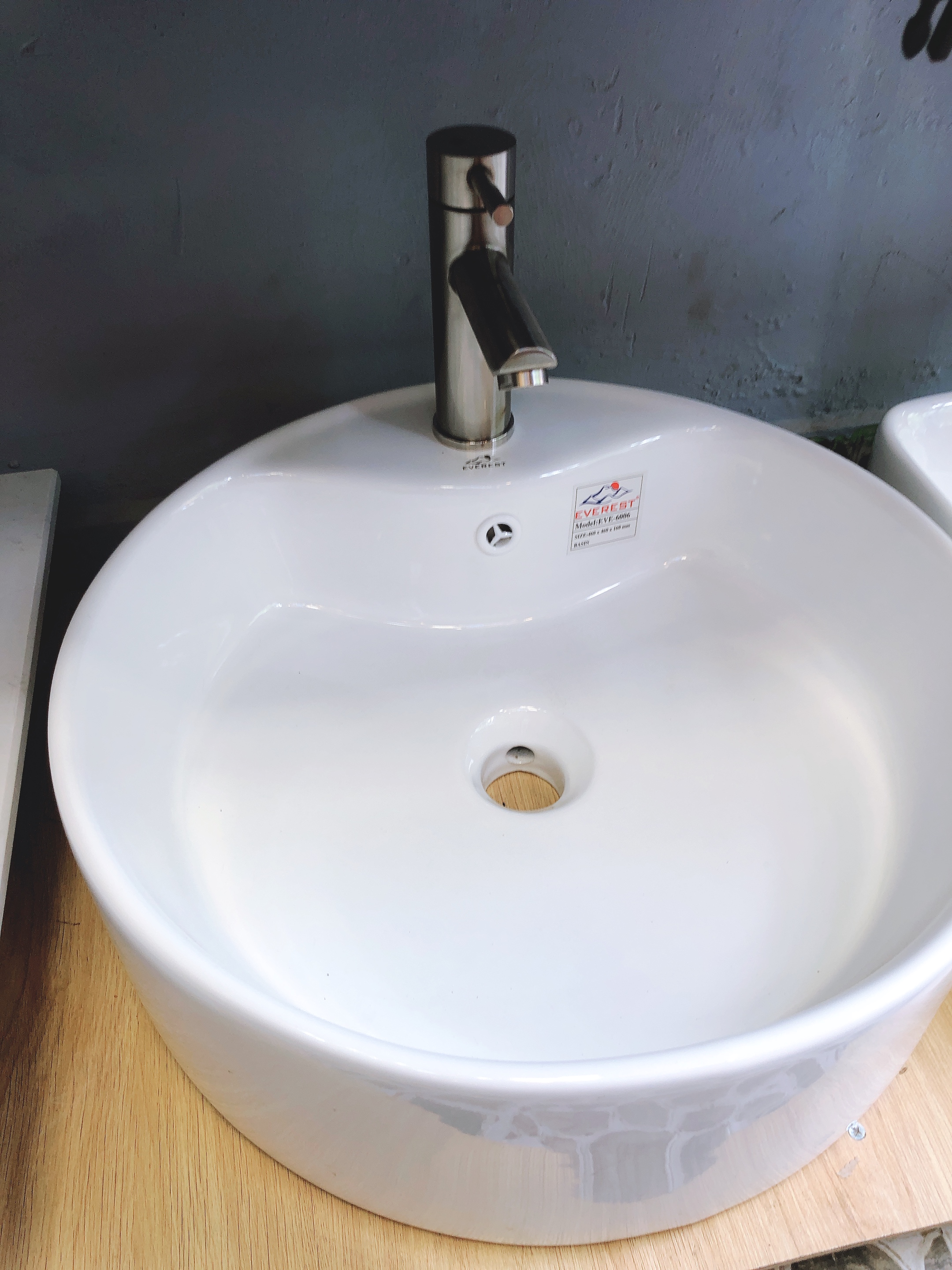 Lavabo  sứ tròn để bàn