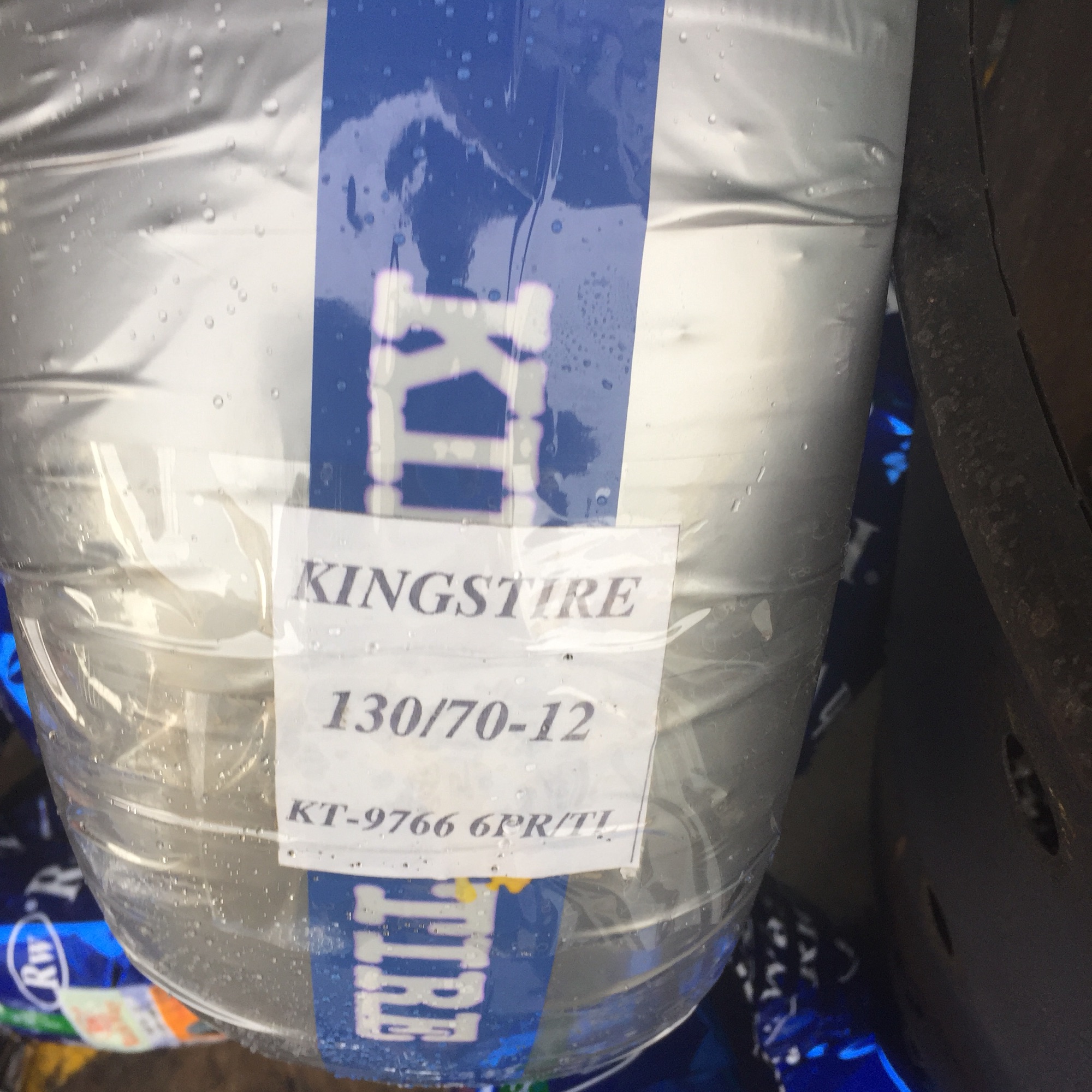Lốp xe 130/70-12 dành cho xe tay ga