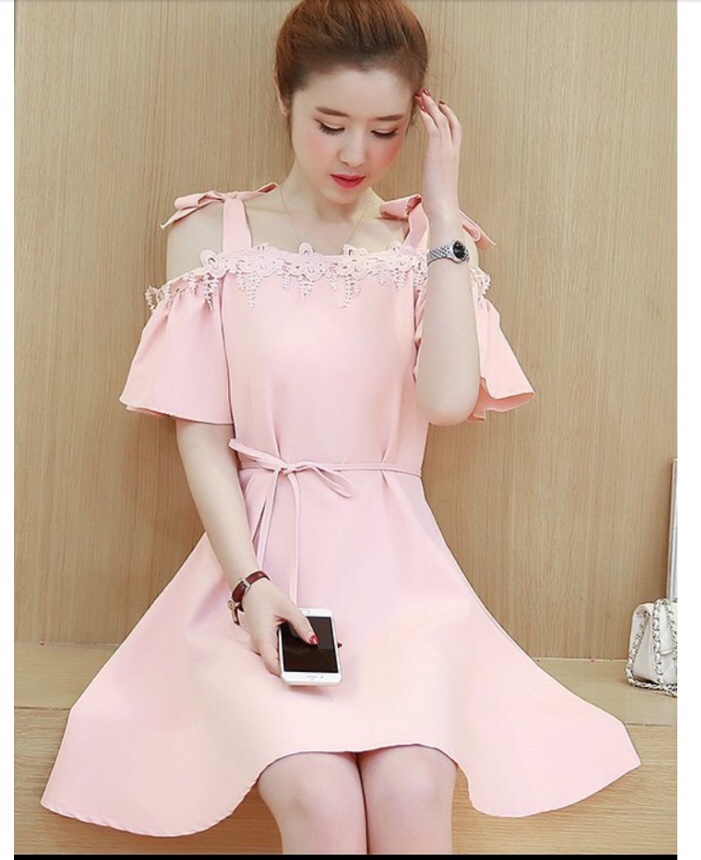 ĐẦM SUÔNG TRỄ VAI REN