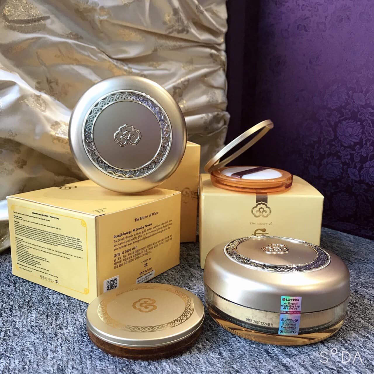 Phấn phủ dạng bột kiềm dầu Whoo Jewelry Powder.