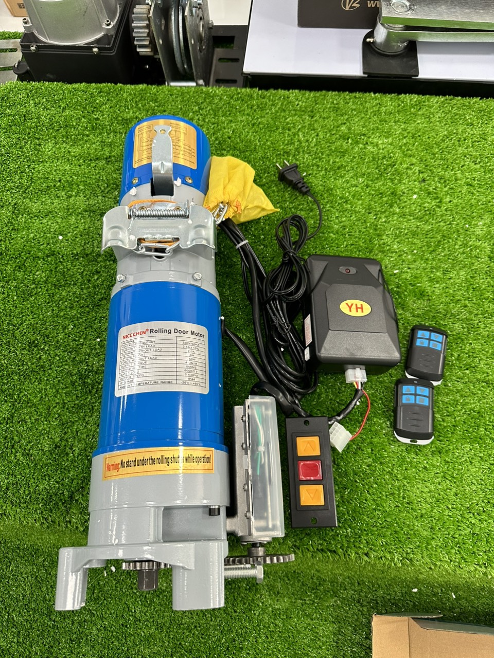 Bộ motor cửa cuốn Nice Chen 600kg