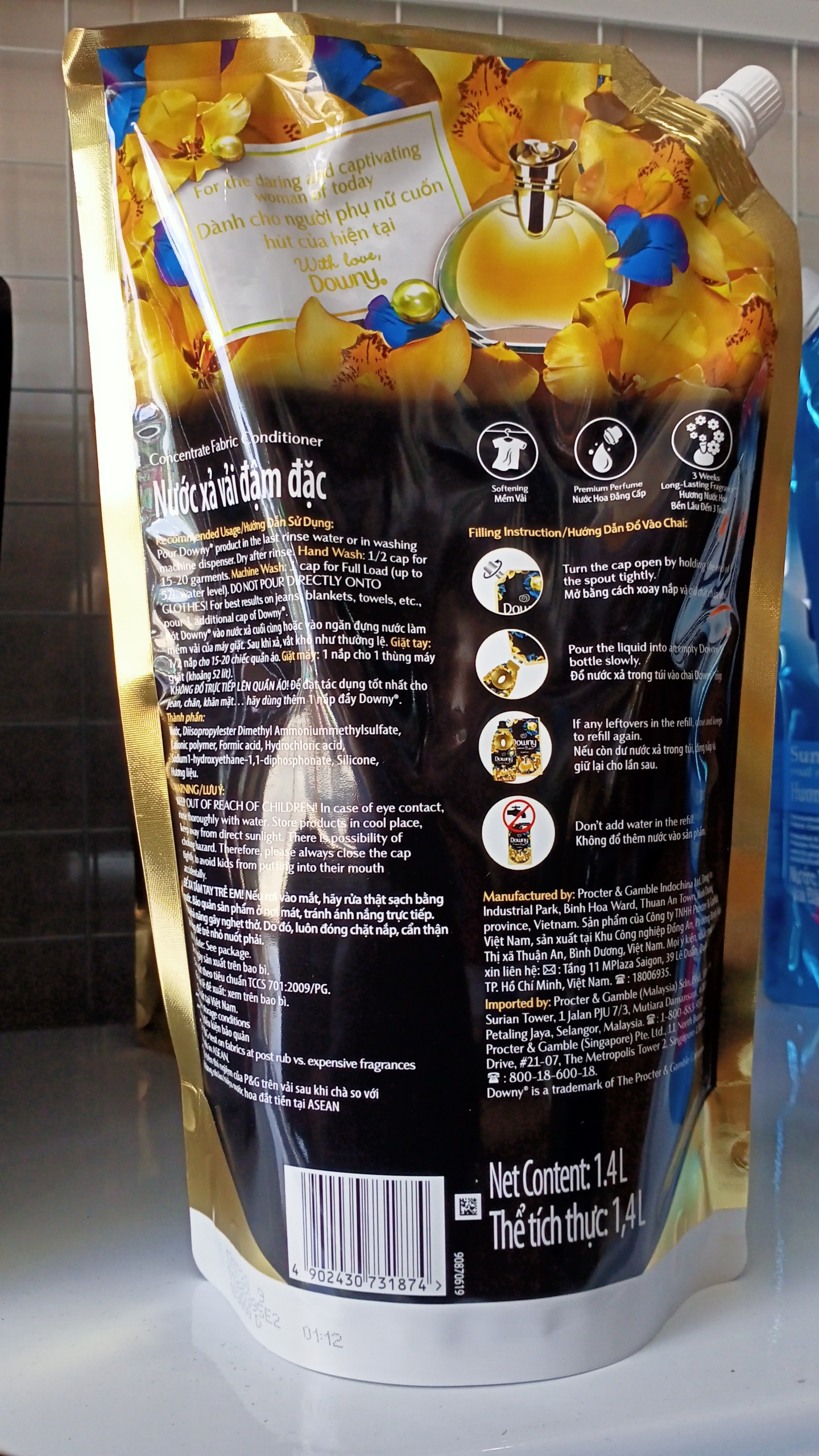 Nước xả vải Downy Cuốn hút túi 1.4L