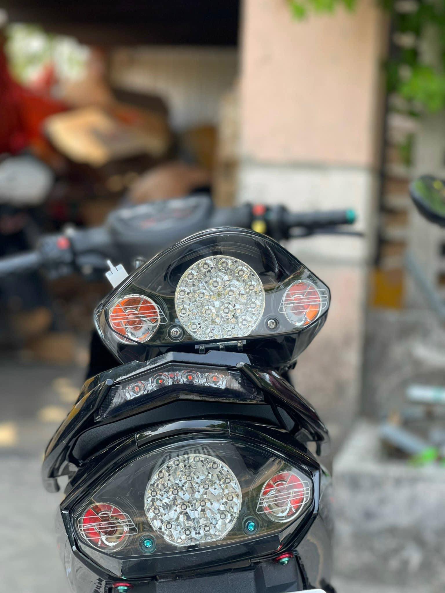 Đèn hậu Appi lắp Sirius