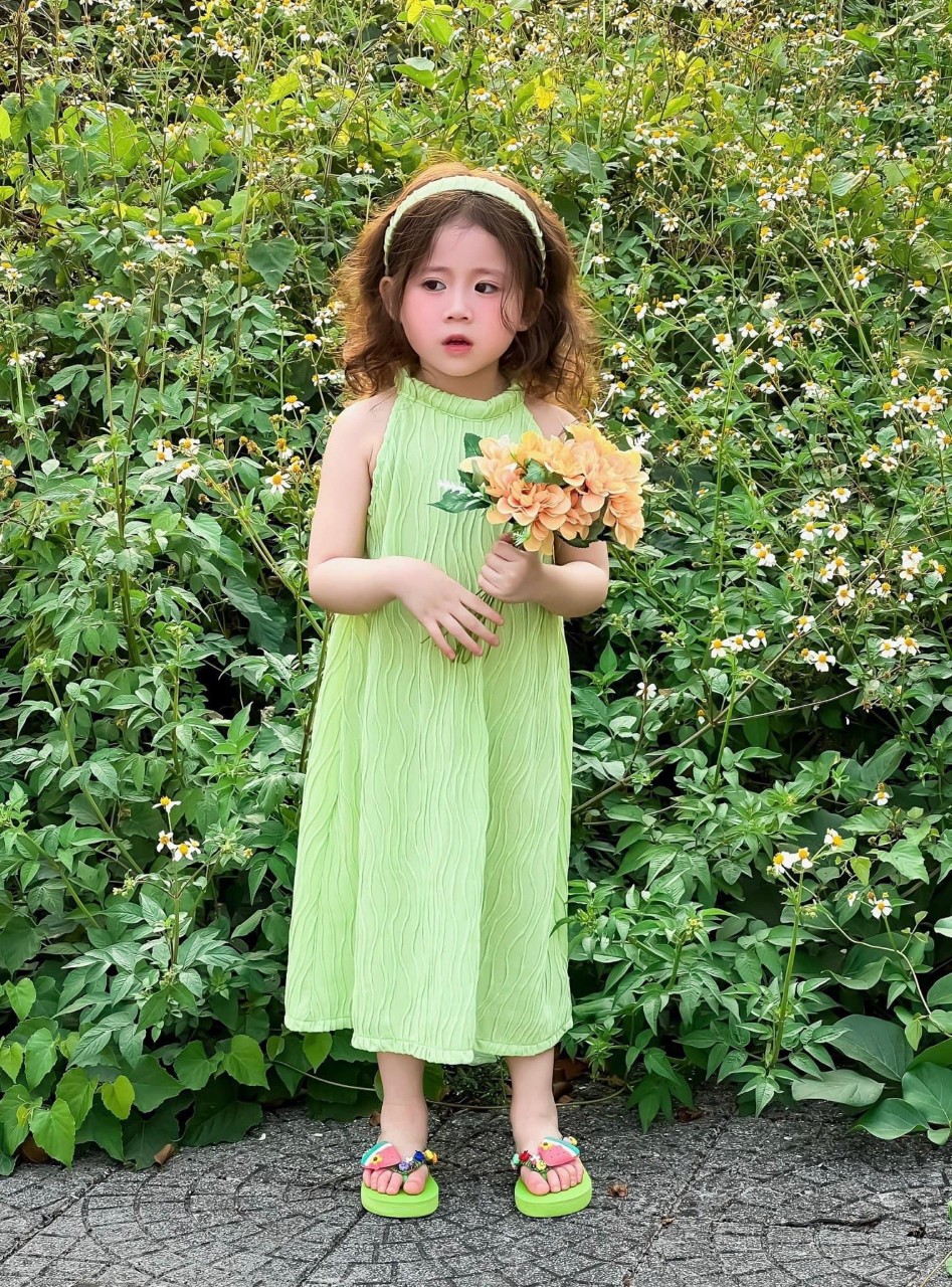 váy xinh cho bé gái
