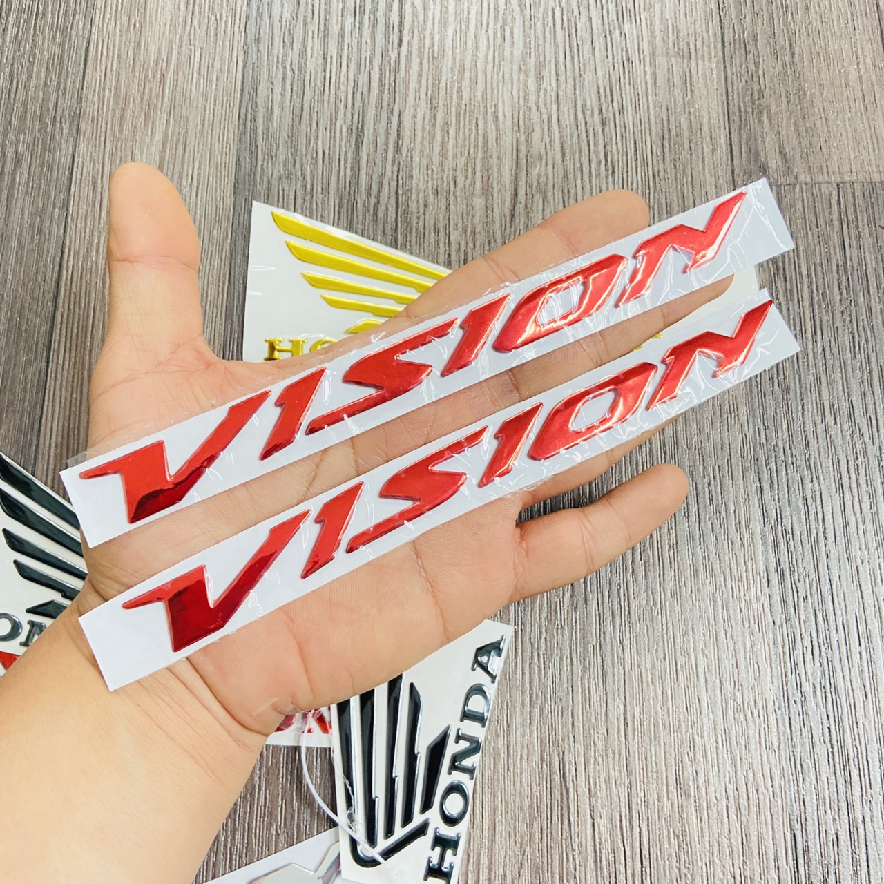 Tem chữ xe vision, tem dán xe vision nhựa dẻo nổi cao cấp như tem zin
