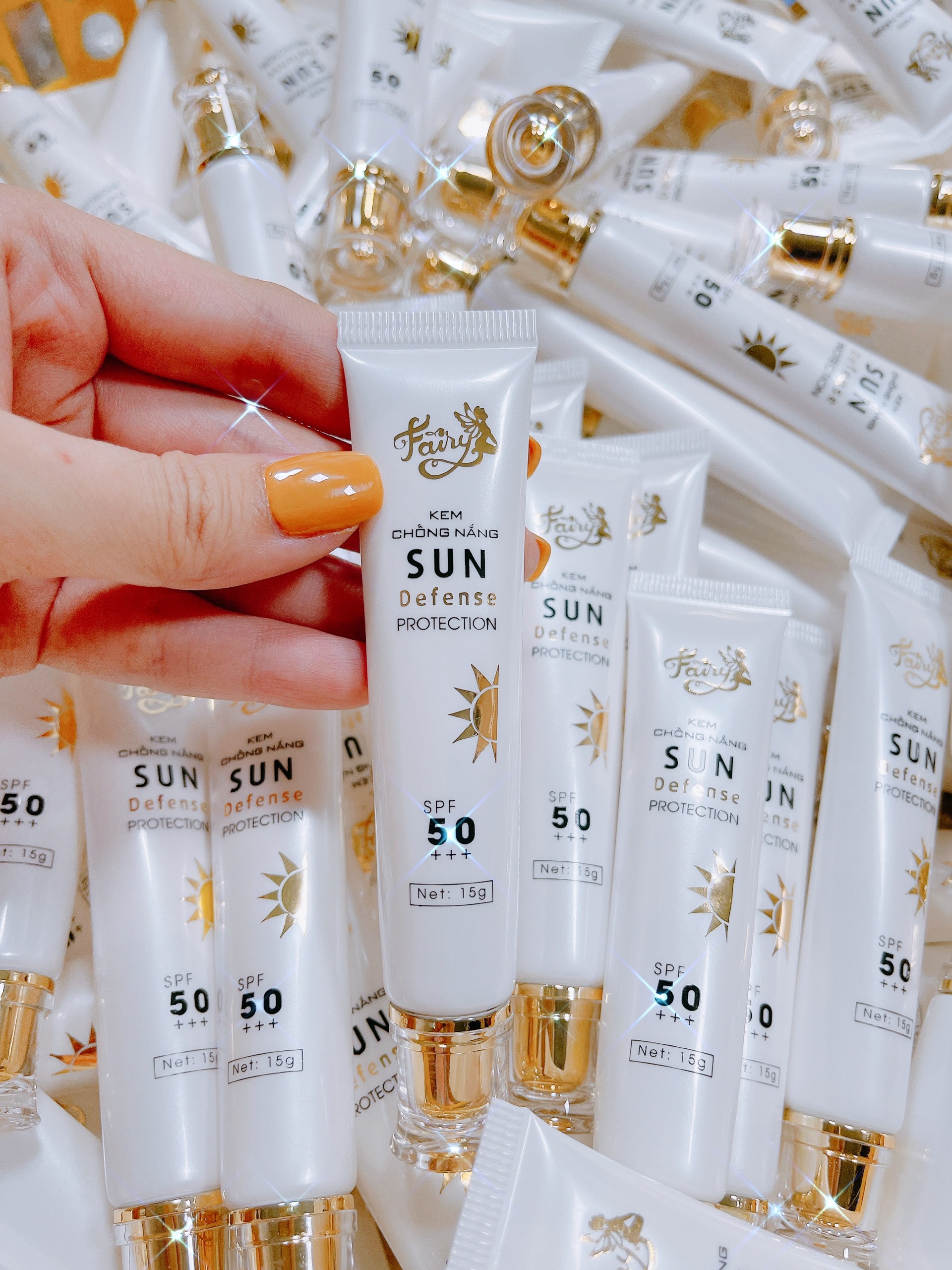 KEM CHỐNG NẮNG FAIRY Size Mini 15Gram có nâng tông nhẹ nhàng