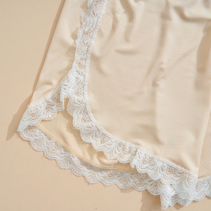 Quần Mặc Váy UNDERCOOL Chất Su Thoáng Mát Phối Viền Ren