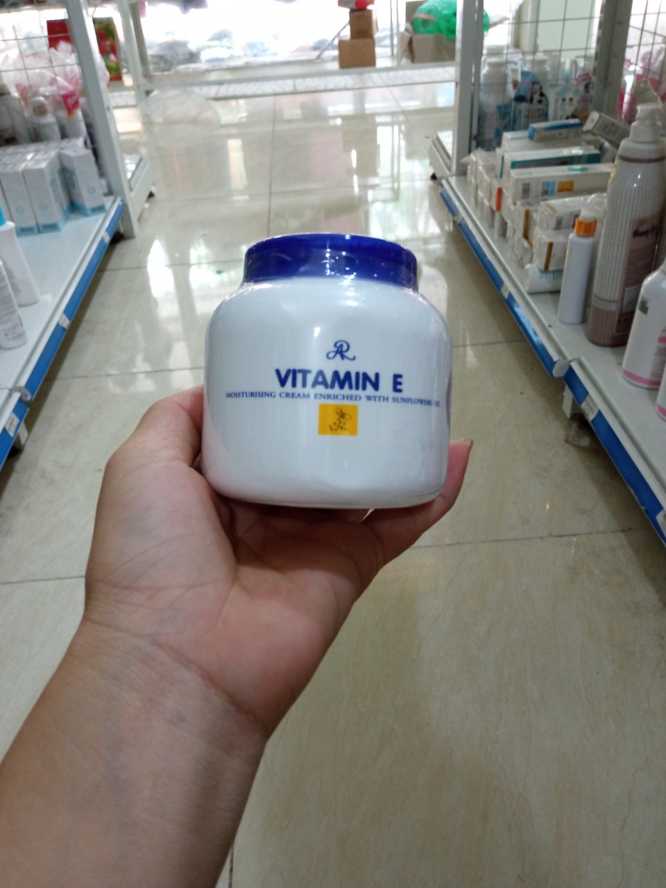Kem dưỡng thể vitaminE Aron Thái lan