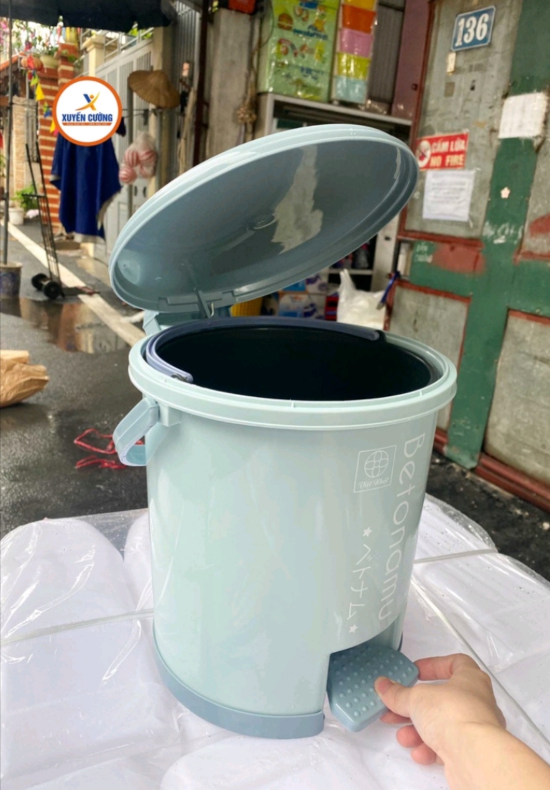 Thùng rác tròn 5 Lít nhựa việt nhật cao cấp. Thùng rác nhà bếp, gia đình. Kiểu dáng hiện đại (MI-365)