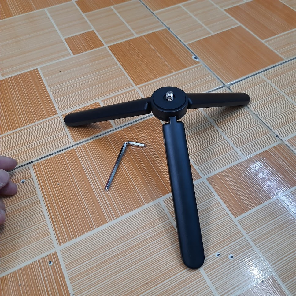 TRIPOD MINI BẰNG SẮT CHO MÁY ẢNH