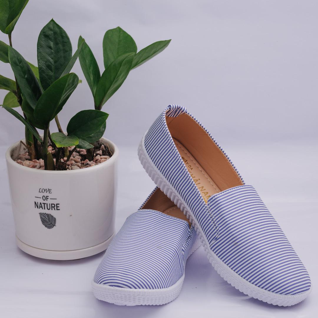 Giày lười nữ sọc xanh nhí