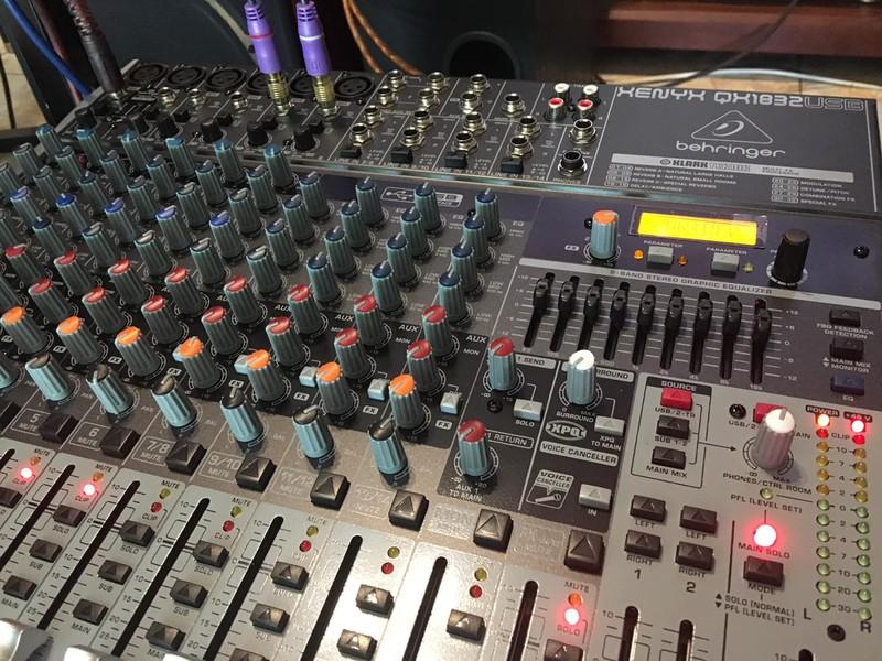 MIXER BEHRINGER XENYX QX1832USB