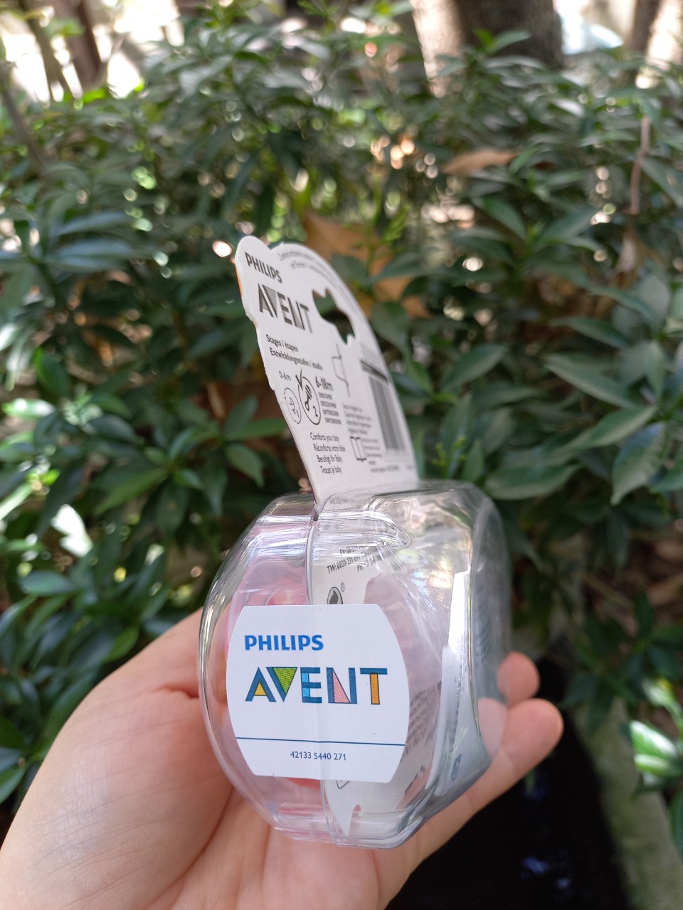 Ty ngậm Avent ( ti có nắp đậy) cho bé 6-18 m/ tách lẻ