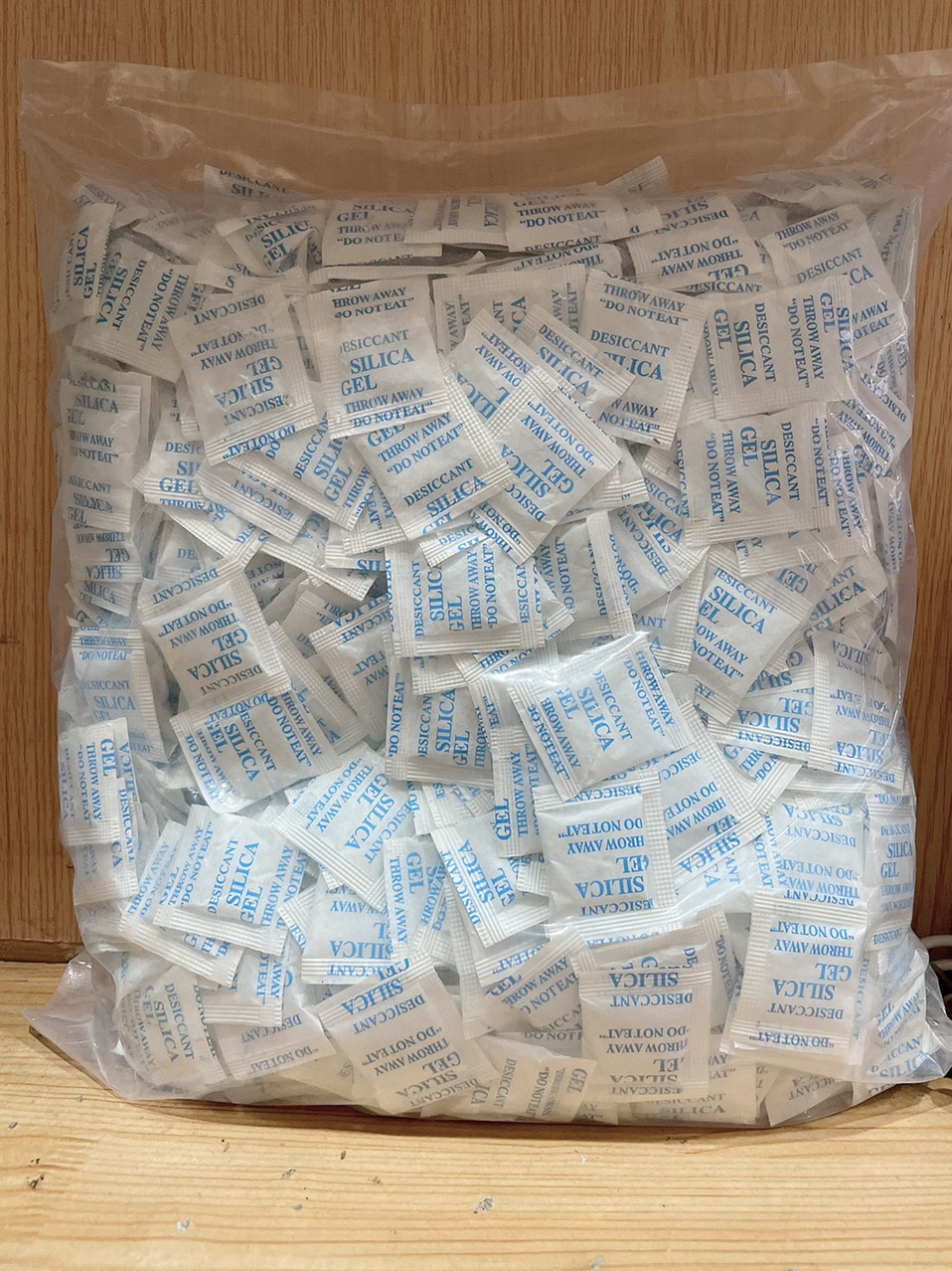 Gói hút ẩm loại 1gr xanh(1kg)(giá sỉ)