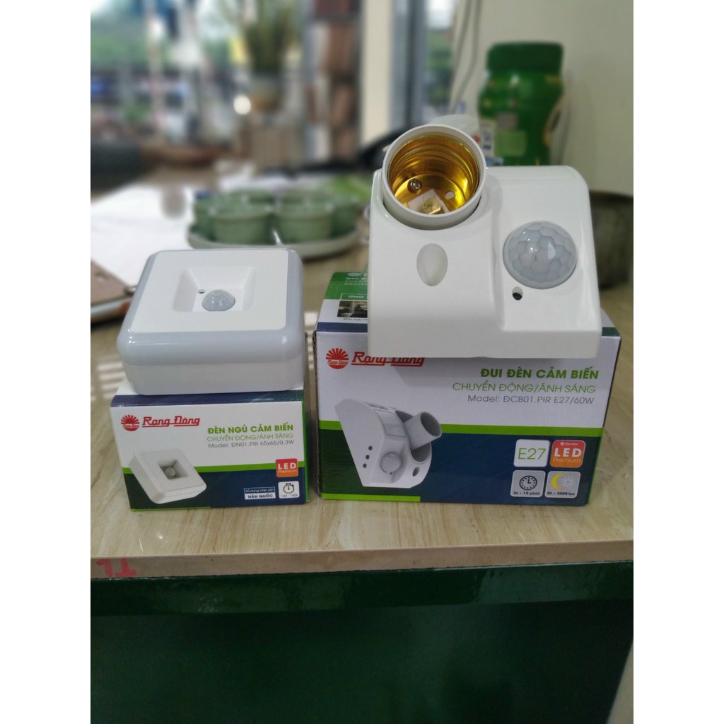 Đui Đèn Cảm Biến Rạng Đông