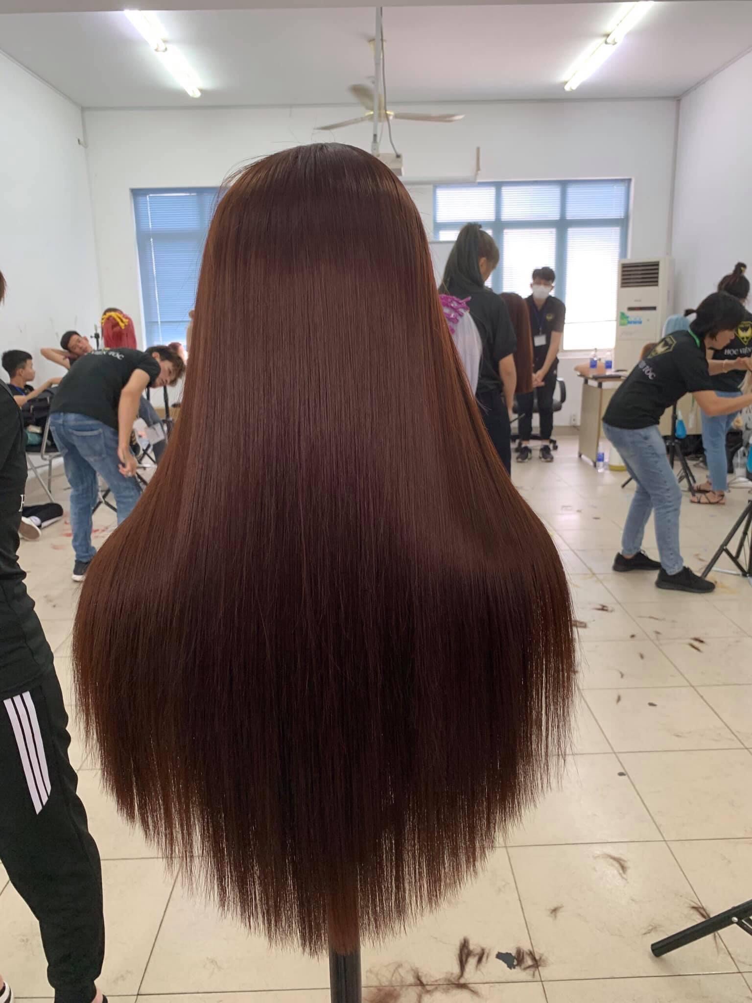 Đầu manocanh học tóc