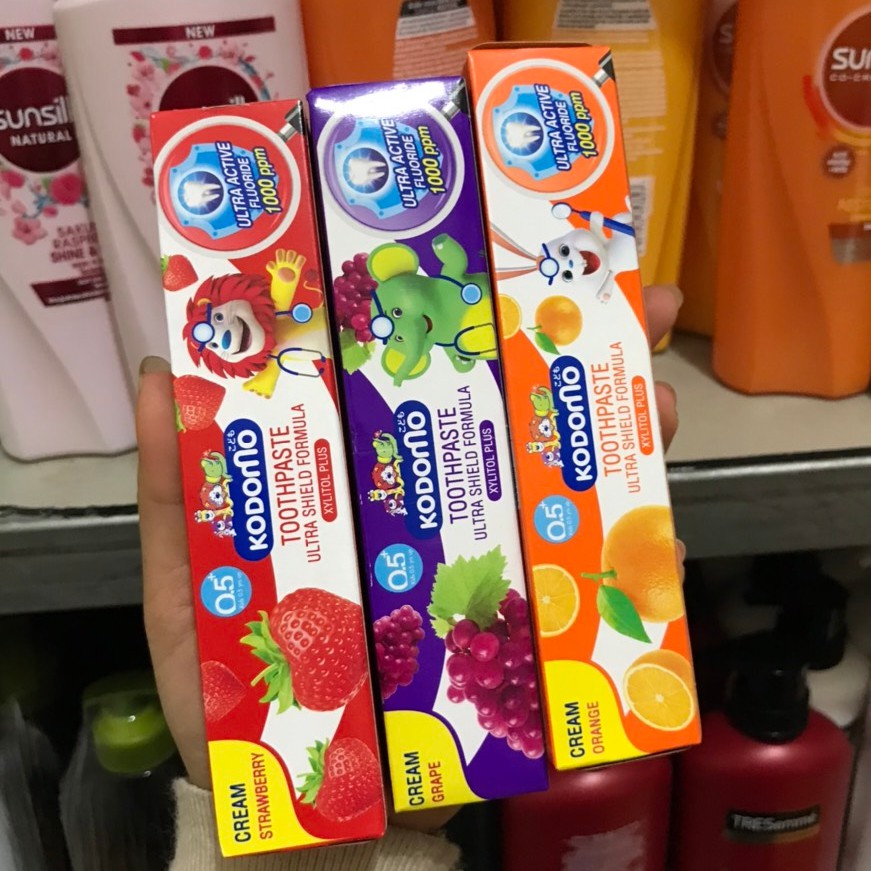 Kem Đánh Răng Trẻ Em Kodomo Thái Lan Tuýp 40g - Nho