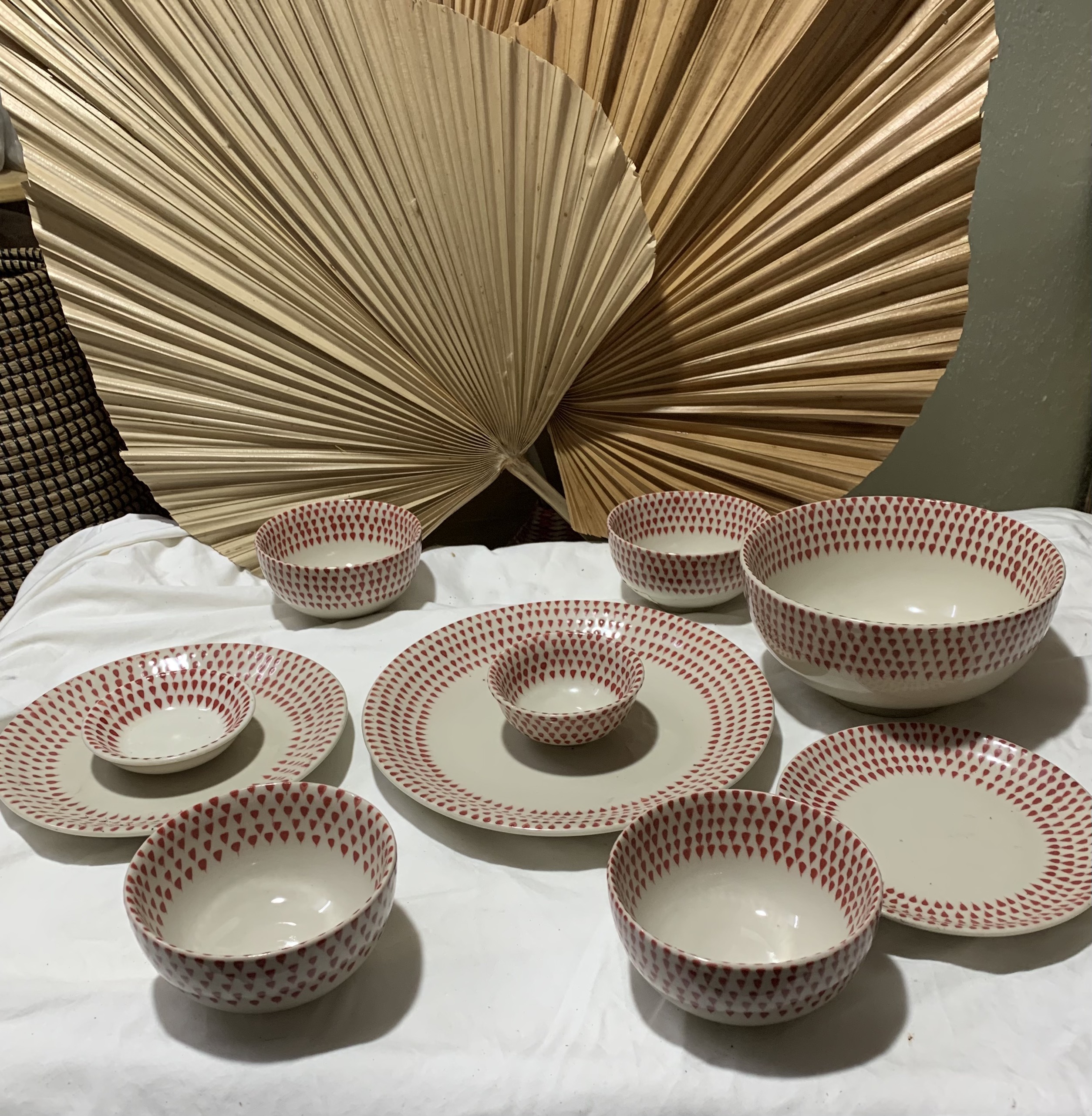 Handmade Ceramics/ Luxury Kitchenware/ Bat Trang Luxury Ceramics/ Lotus Collection