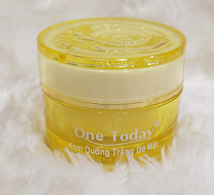 Kem dưỡng trắng da mặt ốc sên One Today 8g