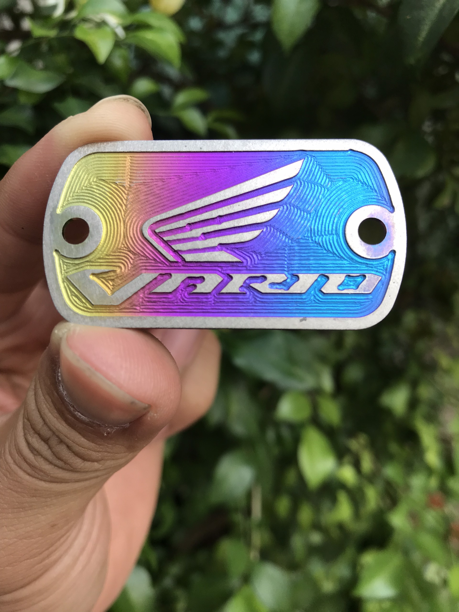Vario, Nắp bình dầu Vairo Titan logo cánh chim phụ kiện Vario 2018-2021