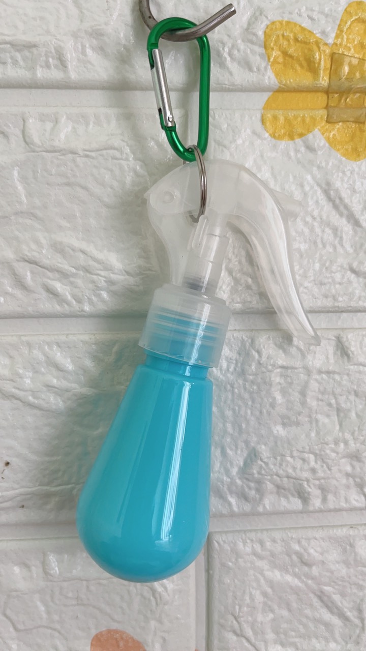 60ml Mini Light Bulb Spray Bottle with Keychain!