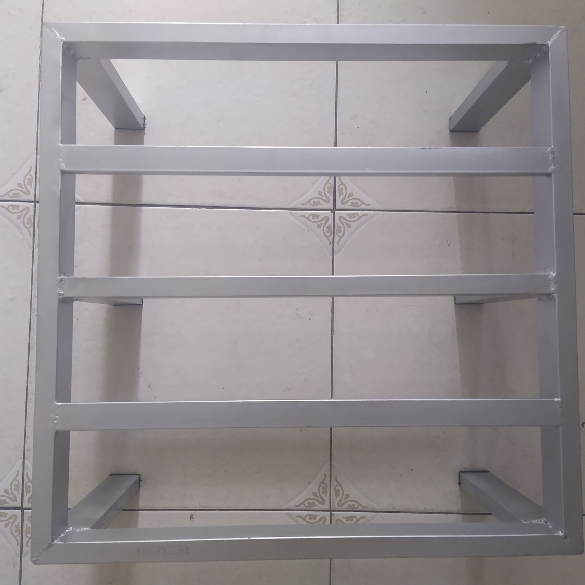 Đế Lót Chậu Trồng Cây Đa Năng( Kích Thước 50X50CM Có chân)